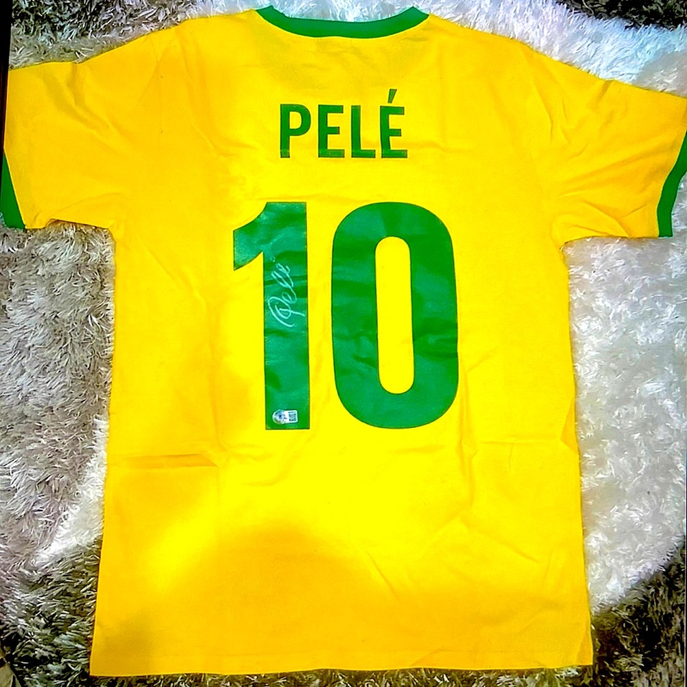 Pele hand signed shirt